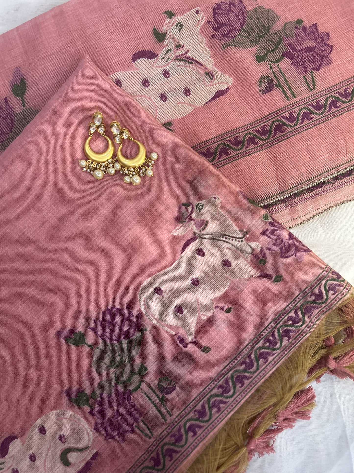 GULABI PICHWAI