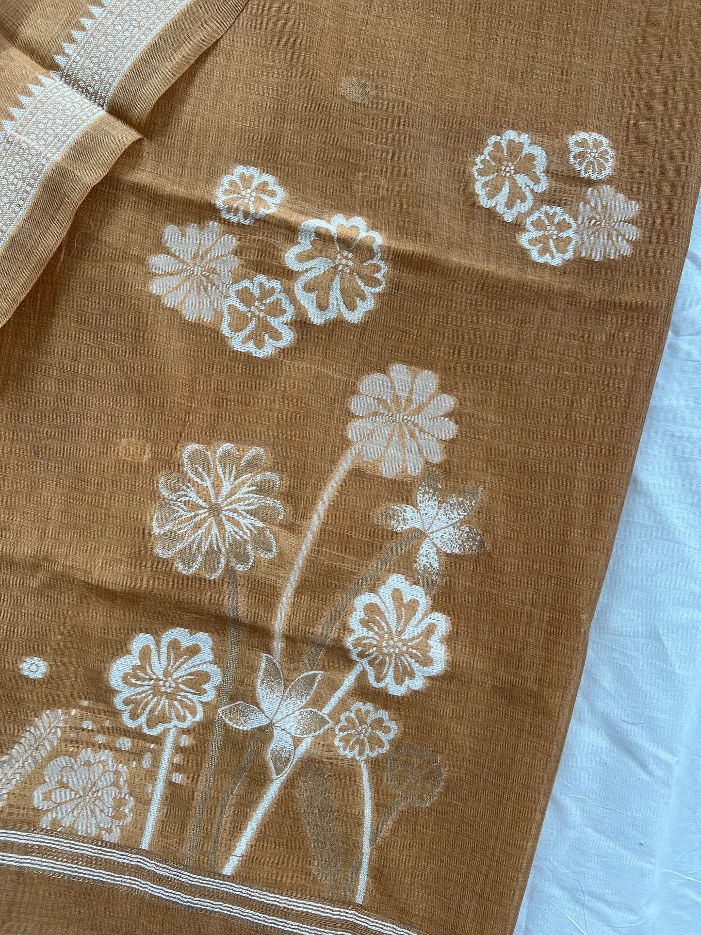 GOLDEN GULDASTA - Pure Chanderi Slub