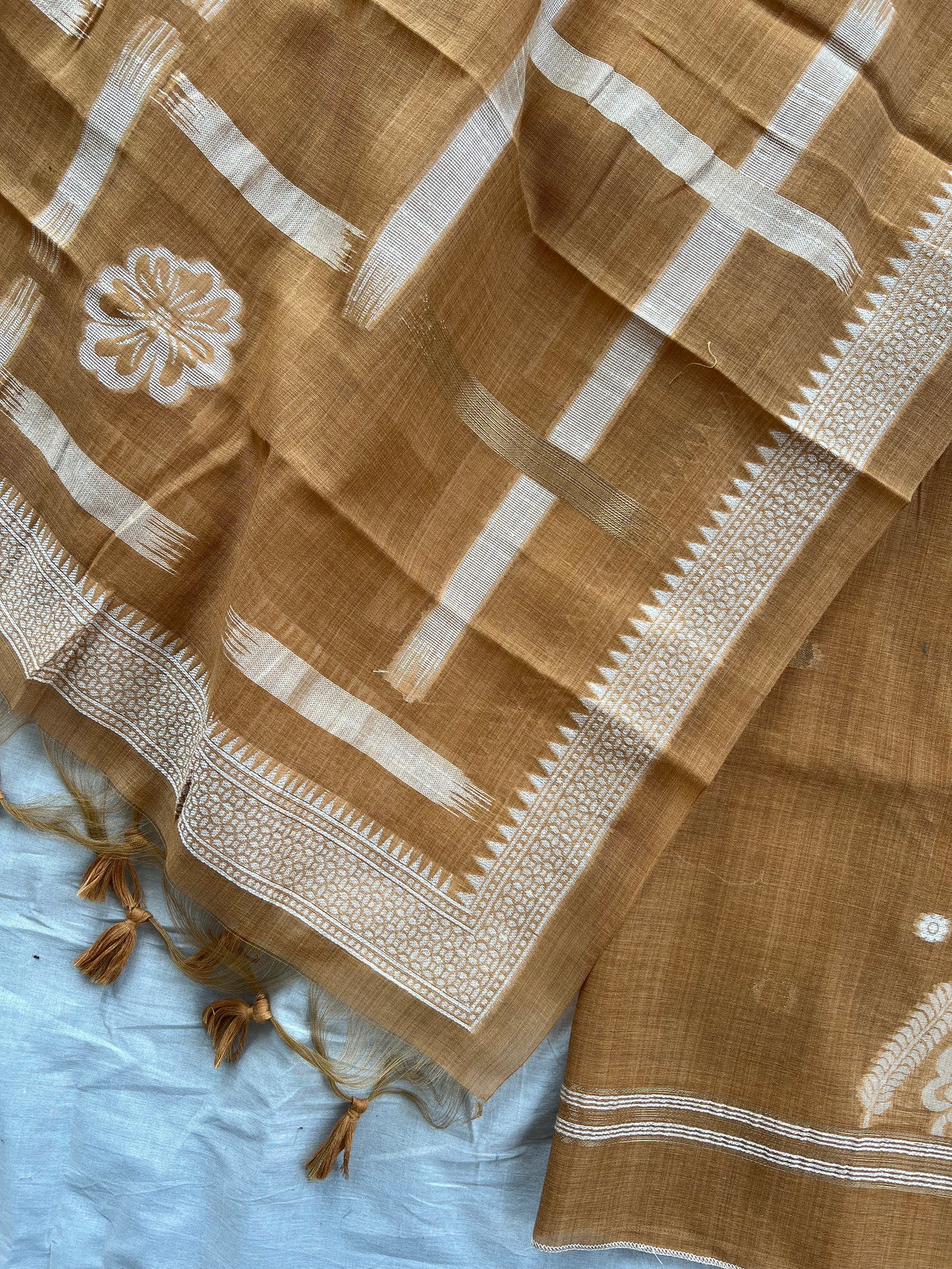 GOLDEN GULDASTA - Pure Chanderi Slub