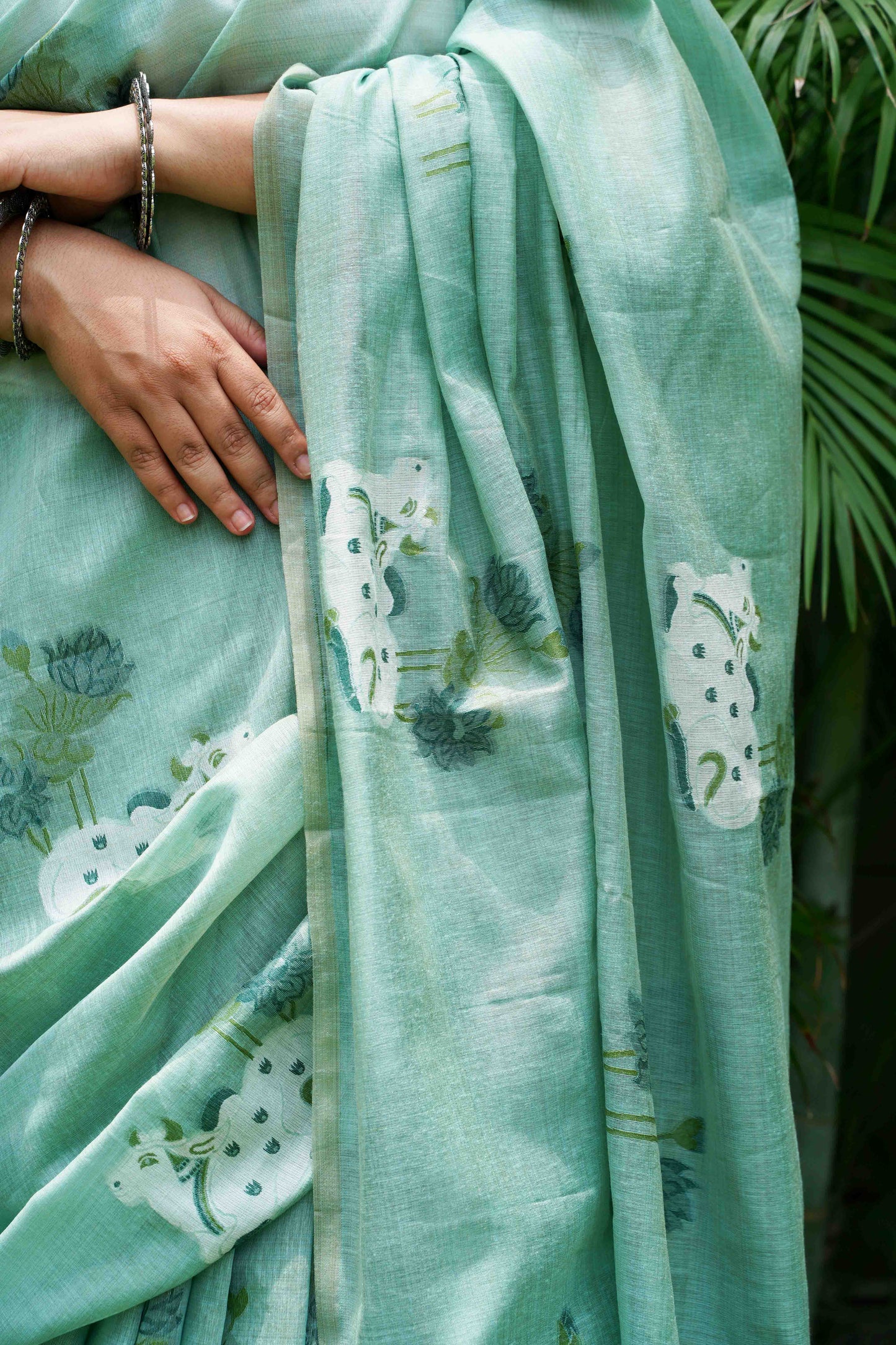 NANDINI- Pure Monga Cotton Handwoven Pichwai Saree