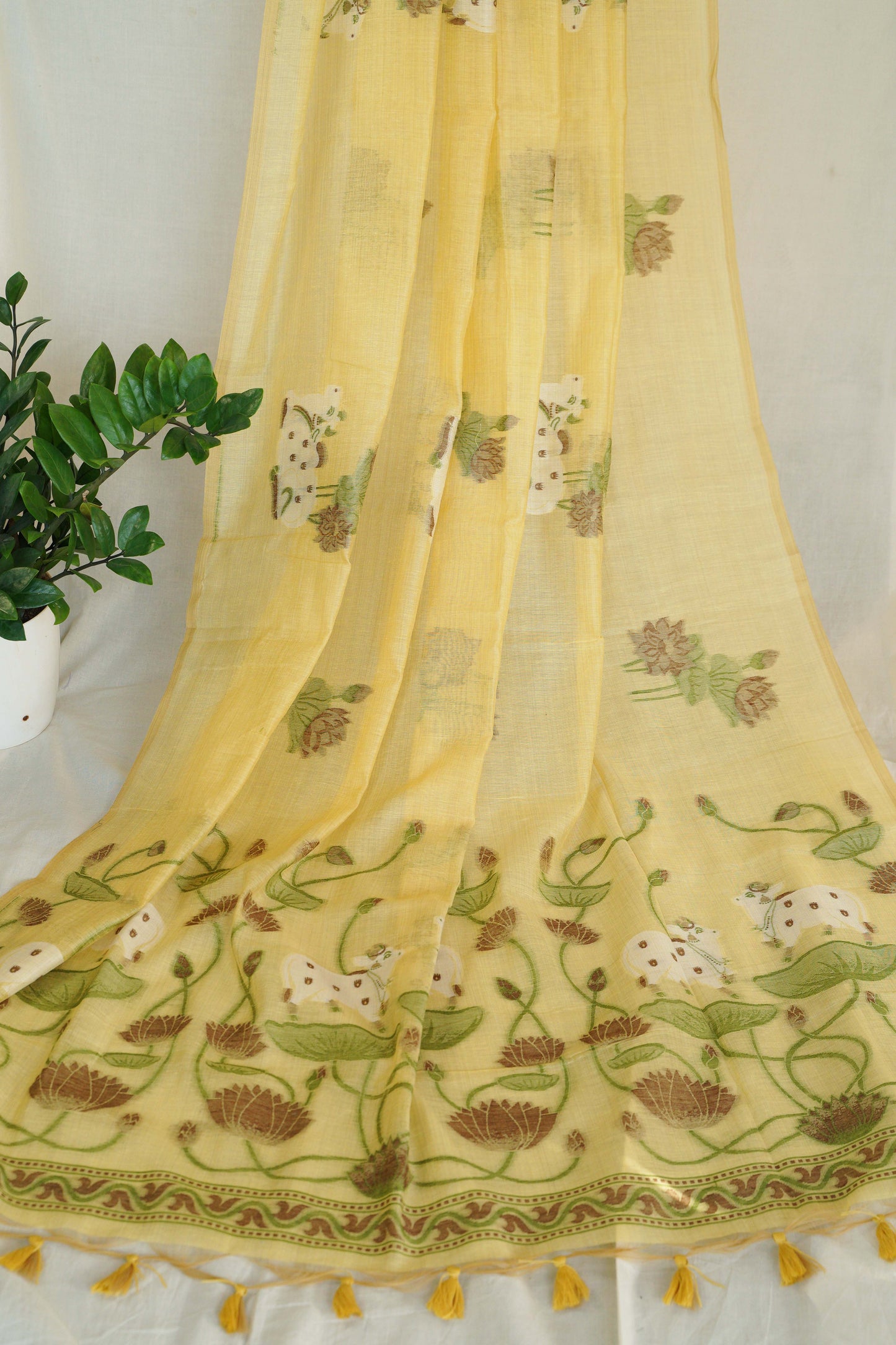 PICHWAI PHOOL- Yellow Pure Monga Cotton Handwoven Pichwai Saree