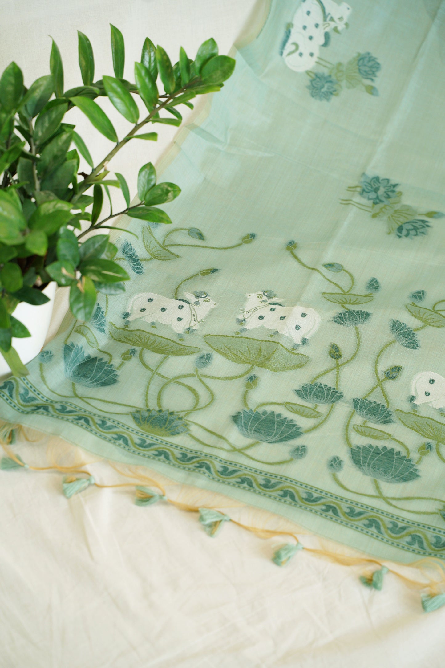 NANDINI- Pure Monga Cotton Handwoven Pichwai Saree