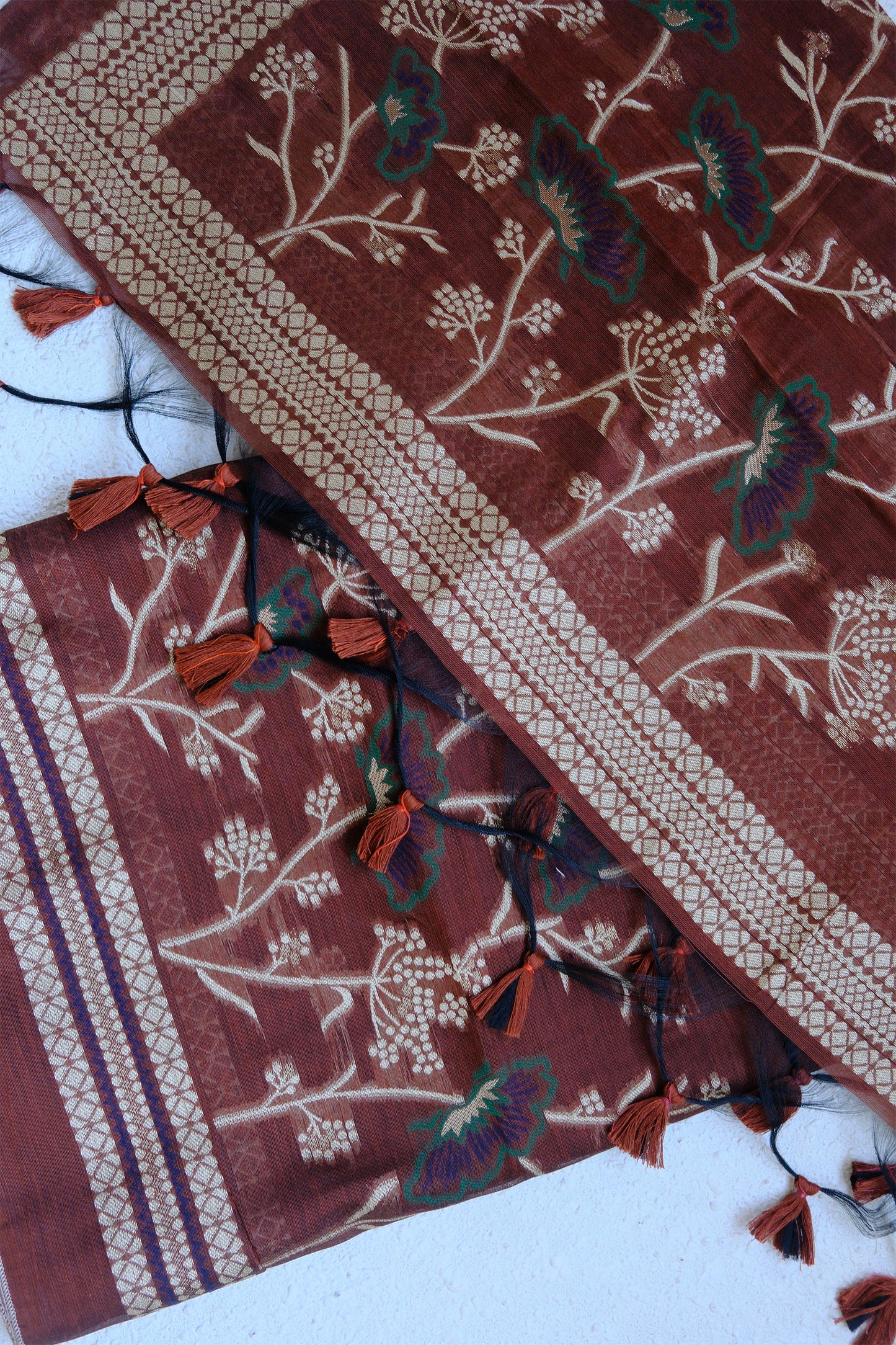 BROWNS AND BLOOMS