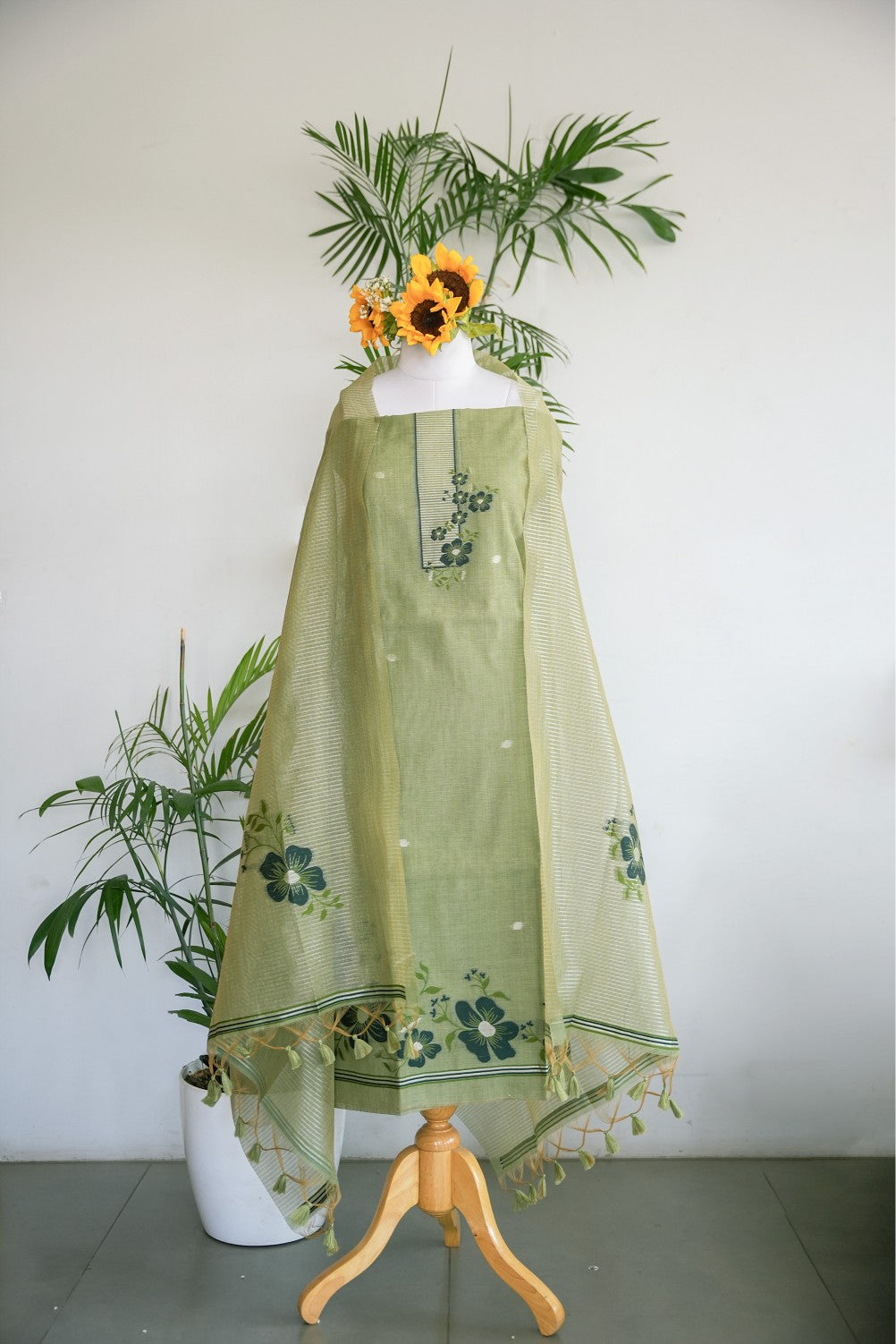 AAM PANNA - Pure Monga Cotton Green Floral Unstitched Suit Set