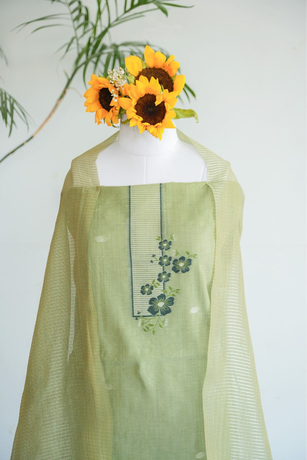 AAM PANNA - Pure Monga Cotton Green Floral Unstitched Suit Set