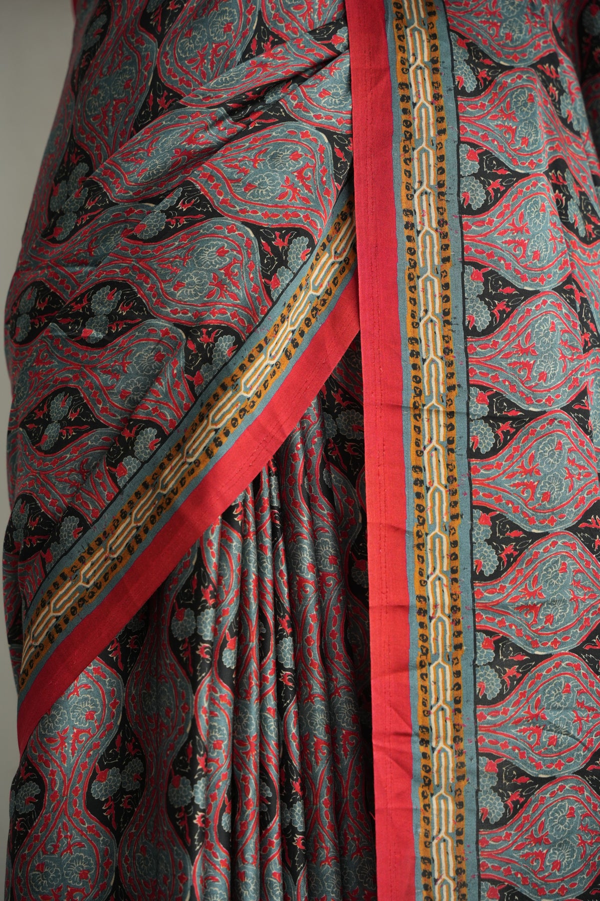 ROOH – Charcoal Grey & Red Paisley Print Modal Silk Saree