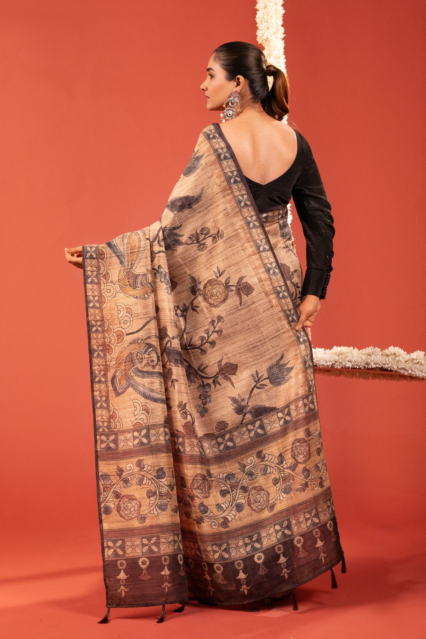 RUST & ROSES – Floral Printed German Silk Saree
