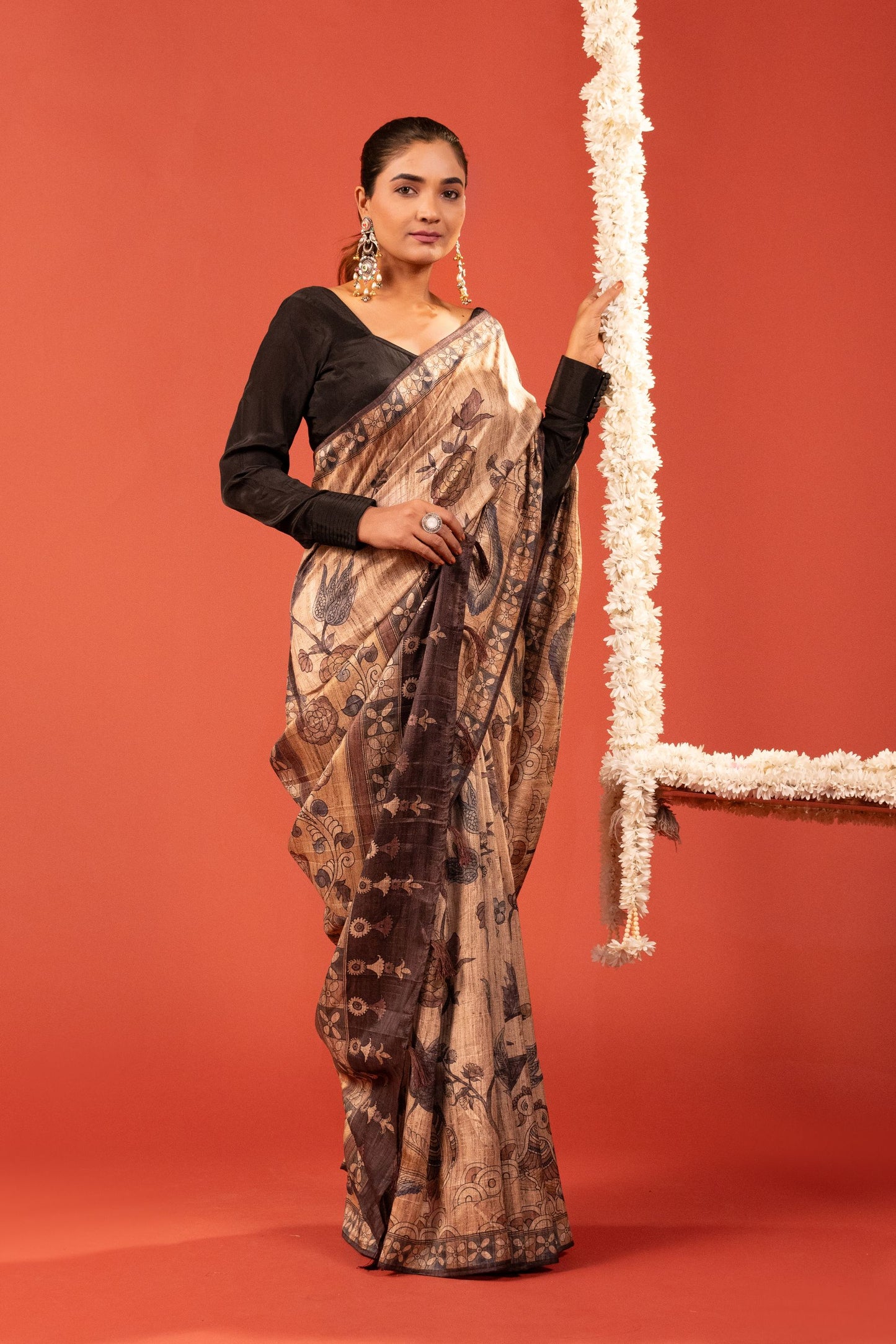 RUST & ROSES – Floral Printed German Silk Saree